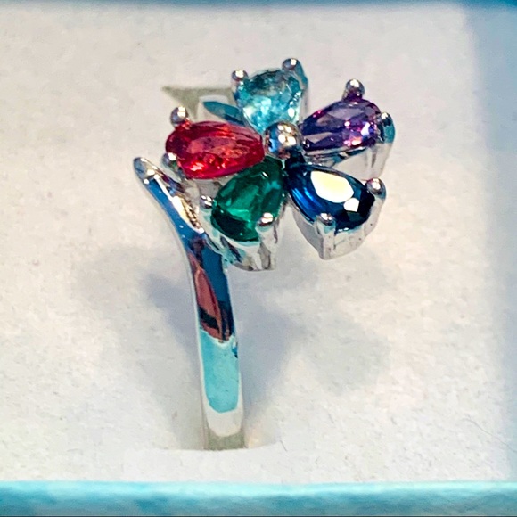 🌸🆕 Cool Colored Crystal Flower Silver Ring - Picture 4 of 5